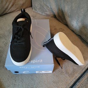 Black Easy Spirit Tennis Shoes Size 7.5